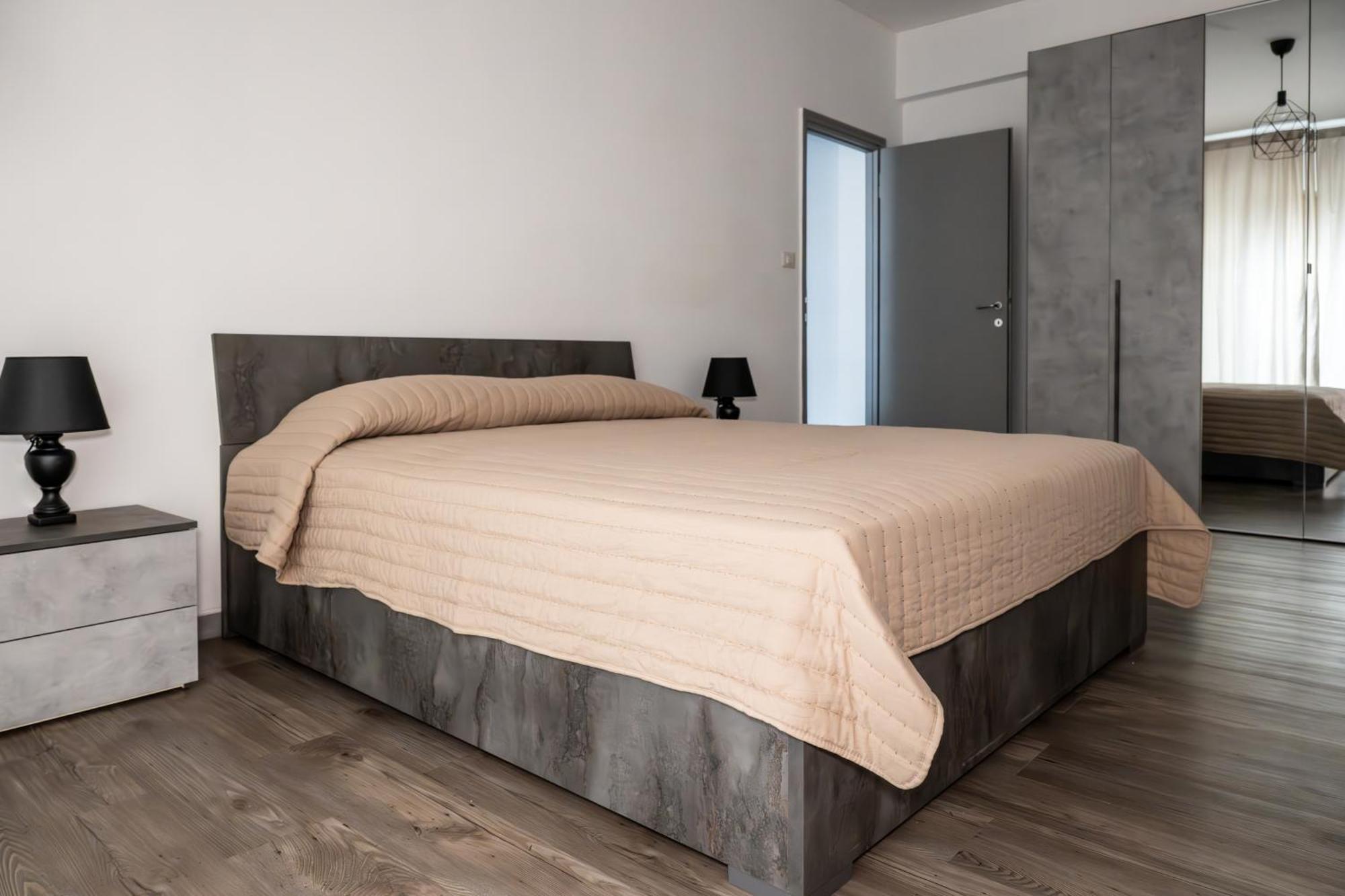 Gentile's House Via Del Cinema Tuscolana Apartment Rom