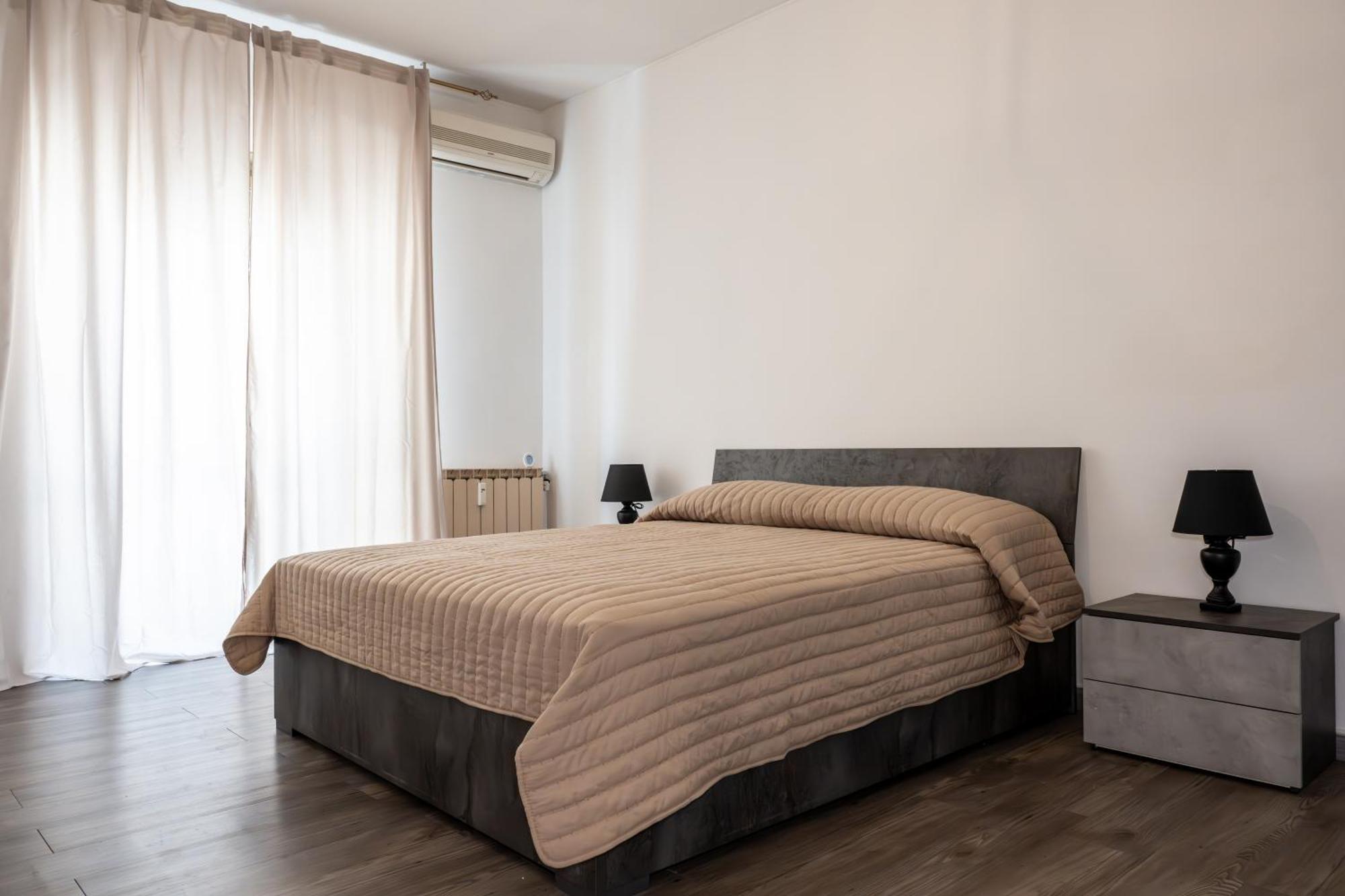 Gentile's House Via Del Cinema Tuscolana Apartment Rom